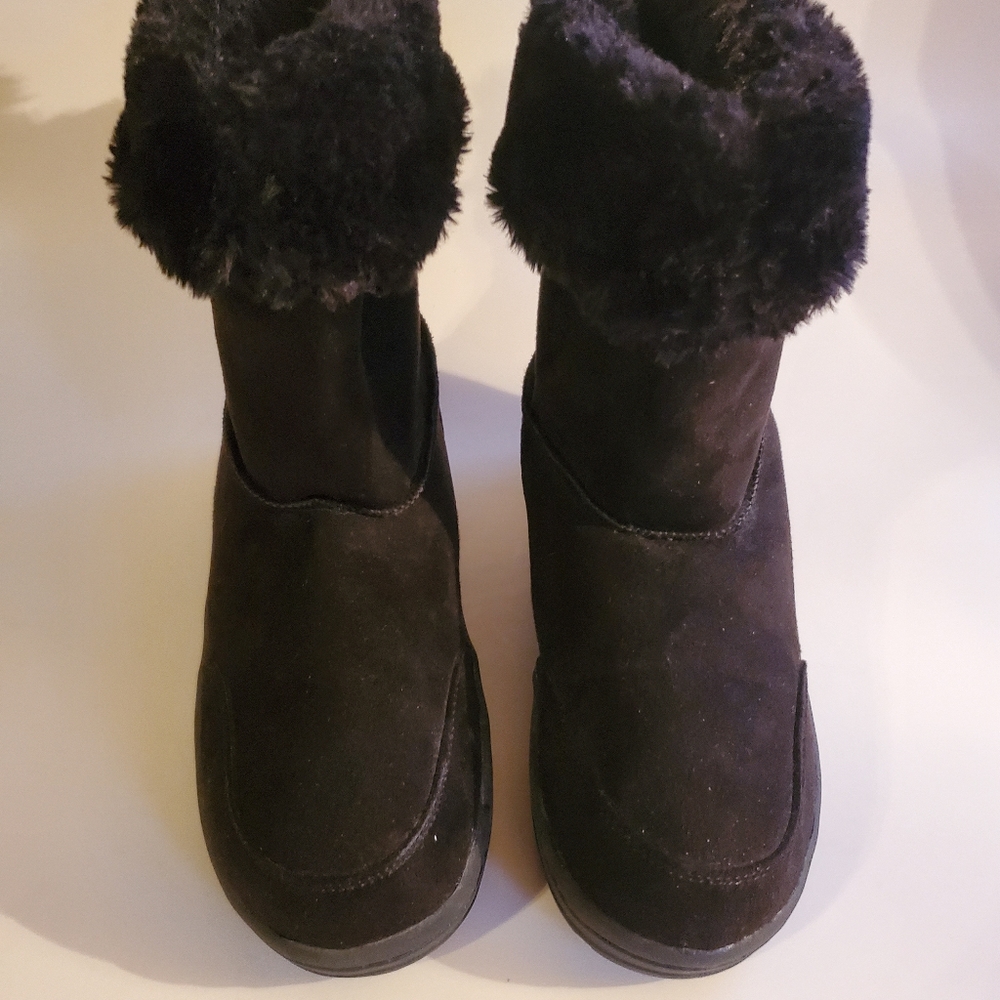 Women's snow boots
